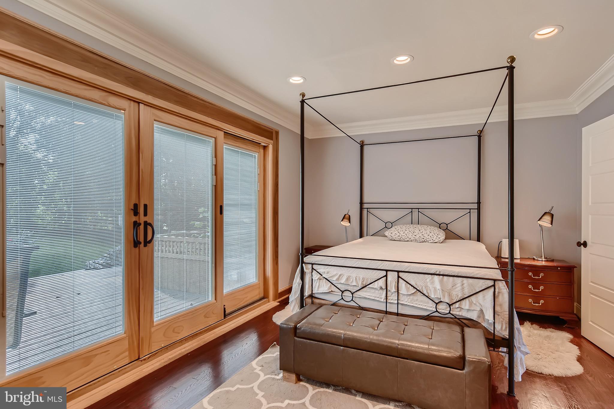 HAMPTON - Residential