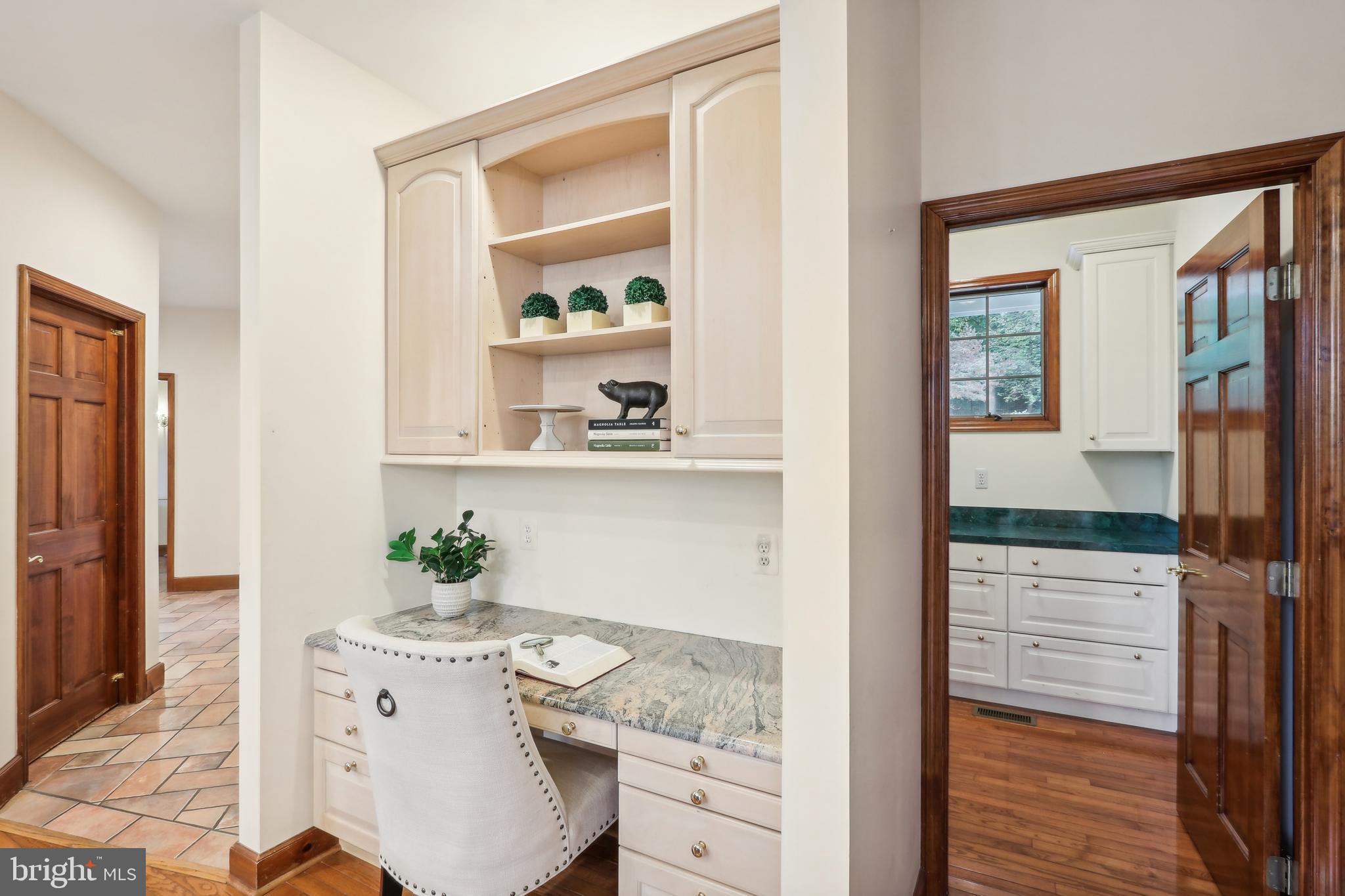 RADNOR HUNT - Residential