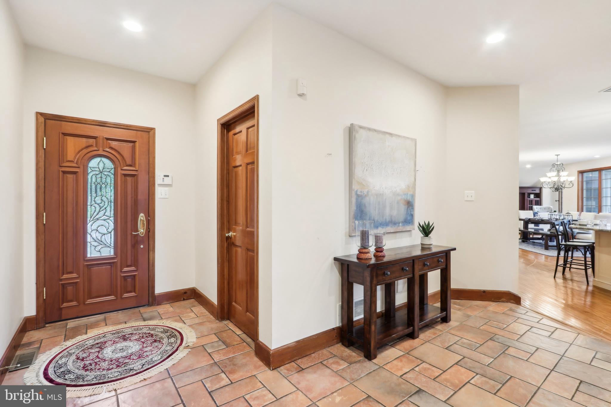 RADNOR HUNT - Residential