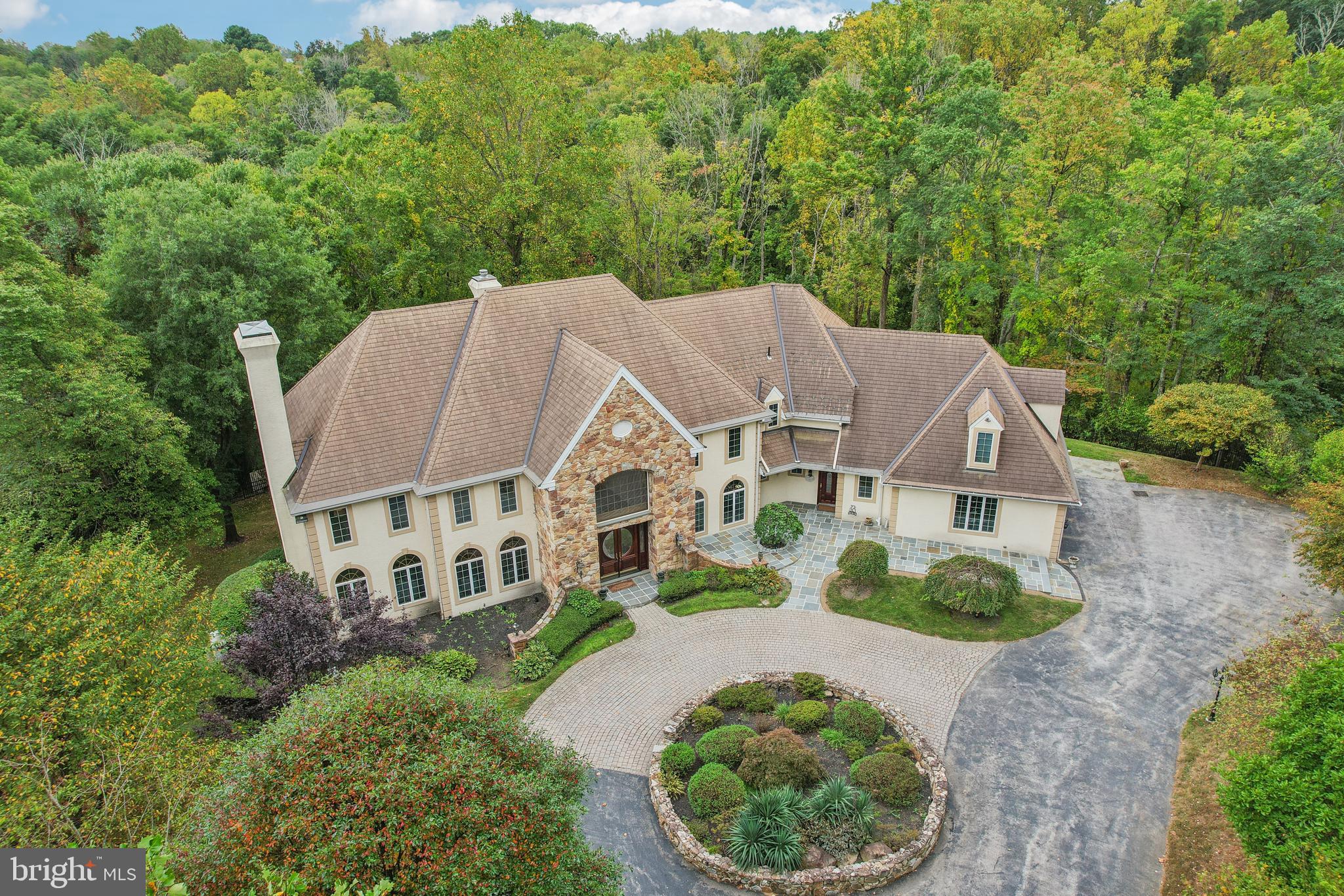 RADNOR HUNT - Residential