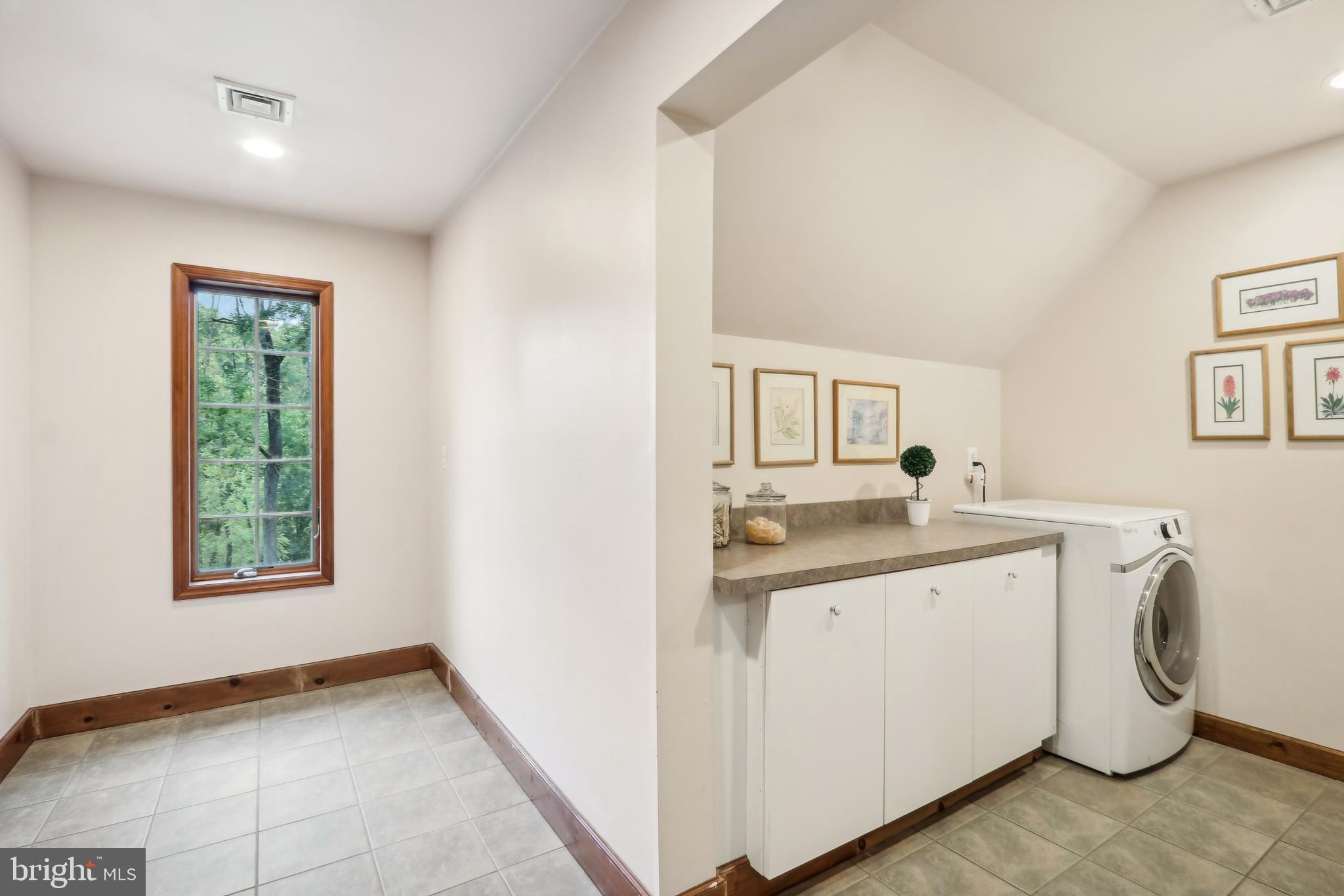 RADNOR HUNT - Residential