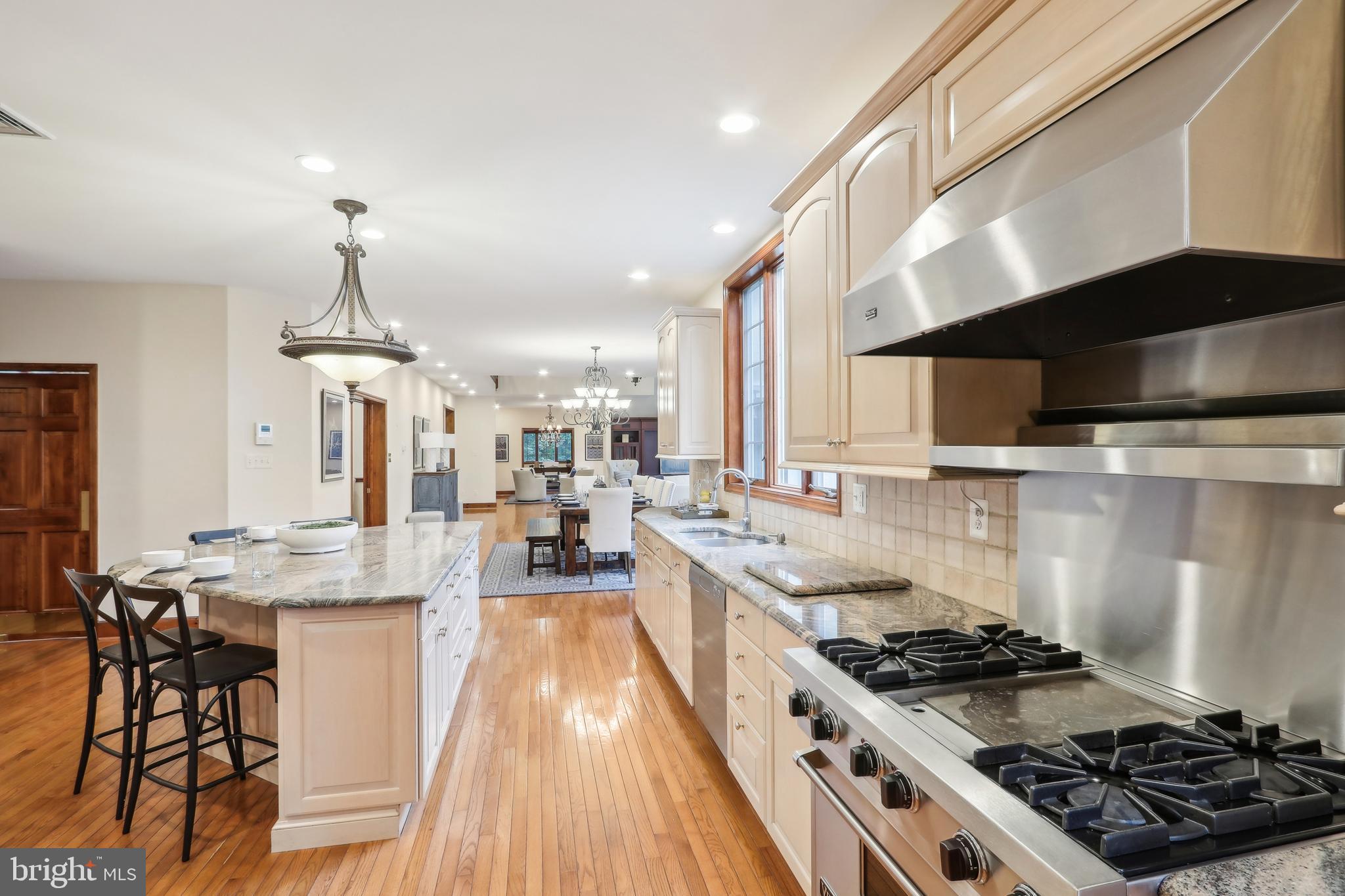 RADNOR HUNT - Residential