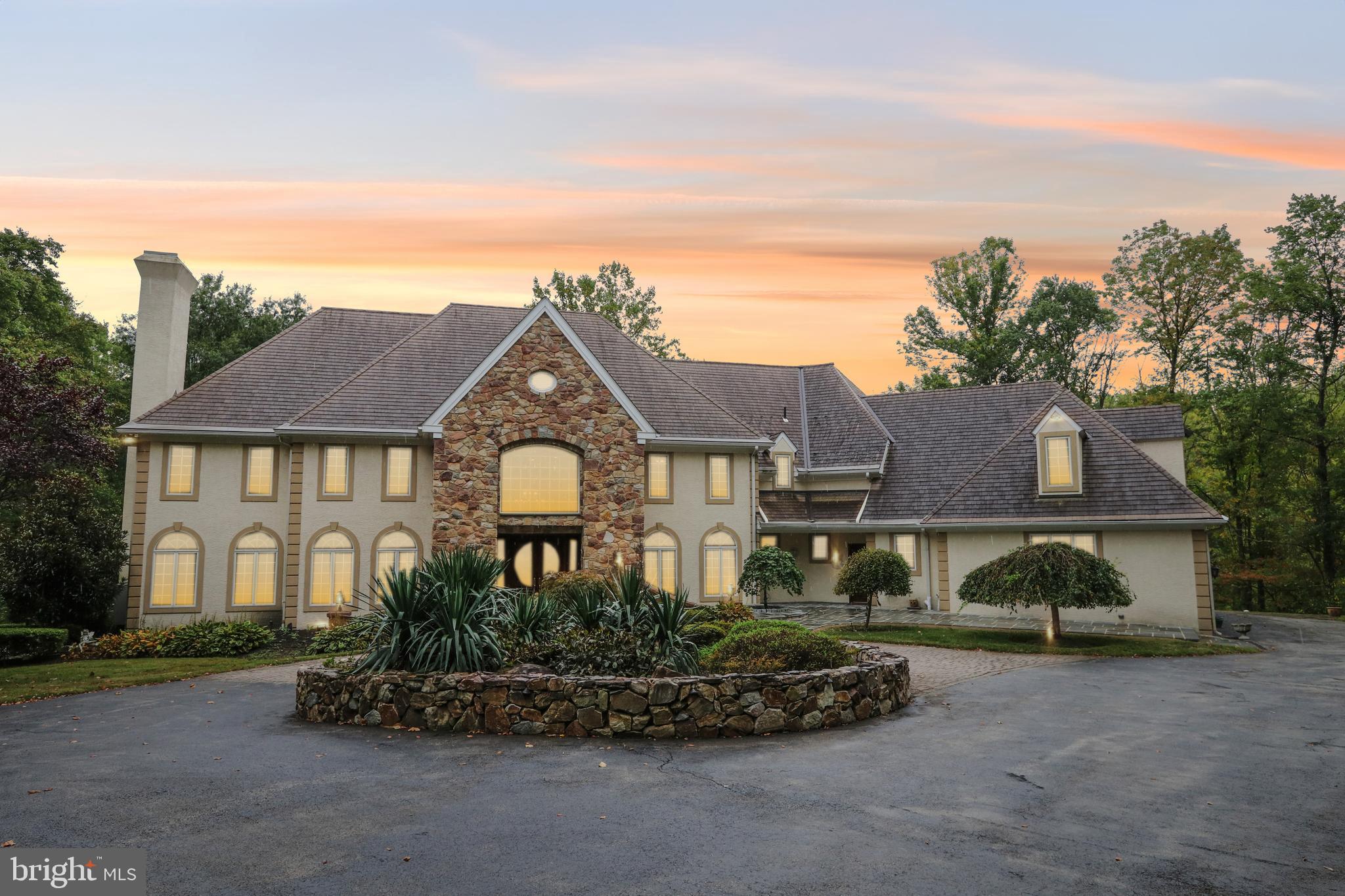 RADNOR HUNT - Residential