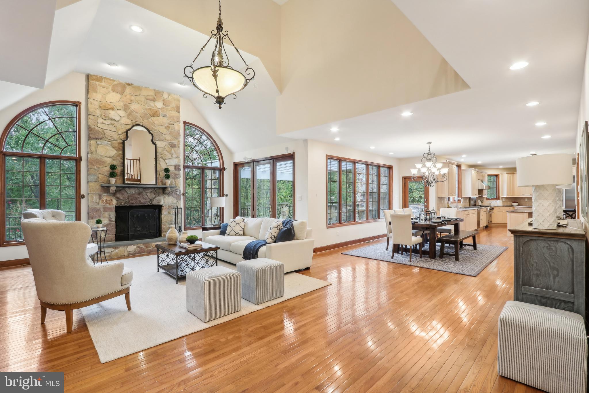 RADNOR HUNT - Residential