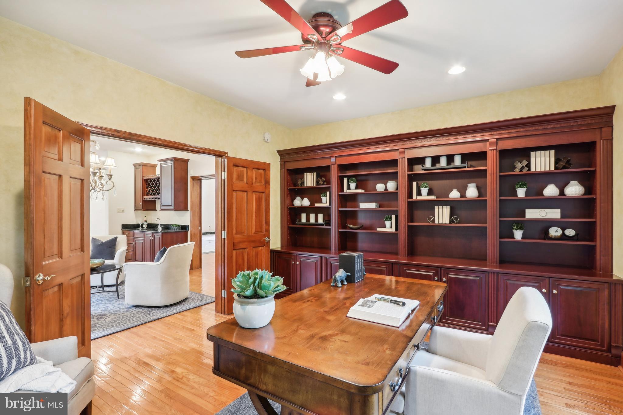 RADNOR HUNT - Residential