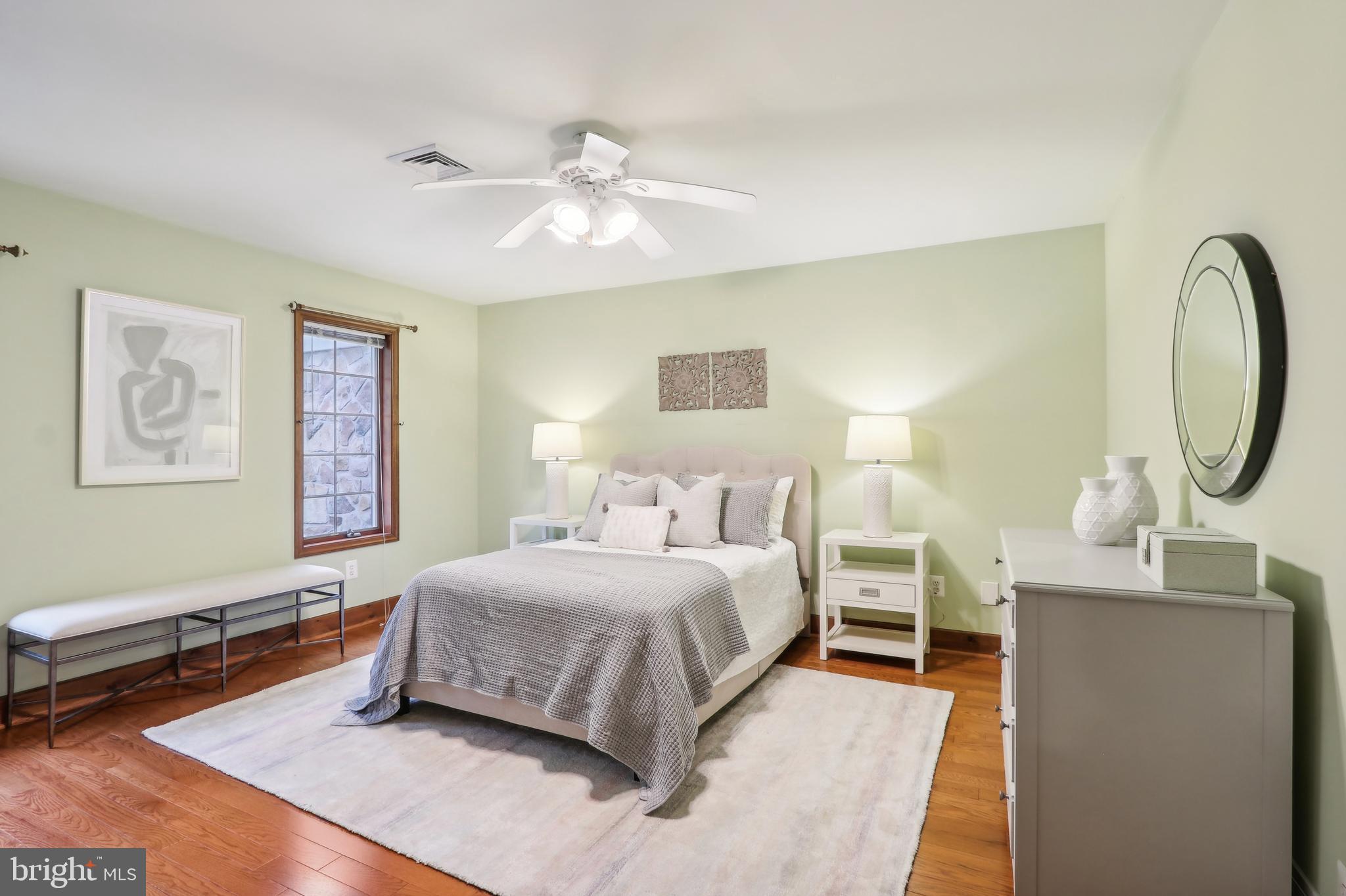 RADNOR HUNT - Residential