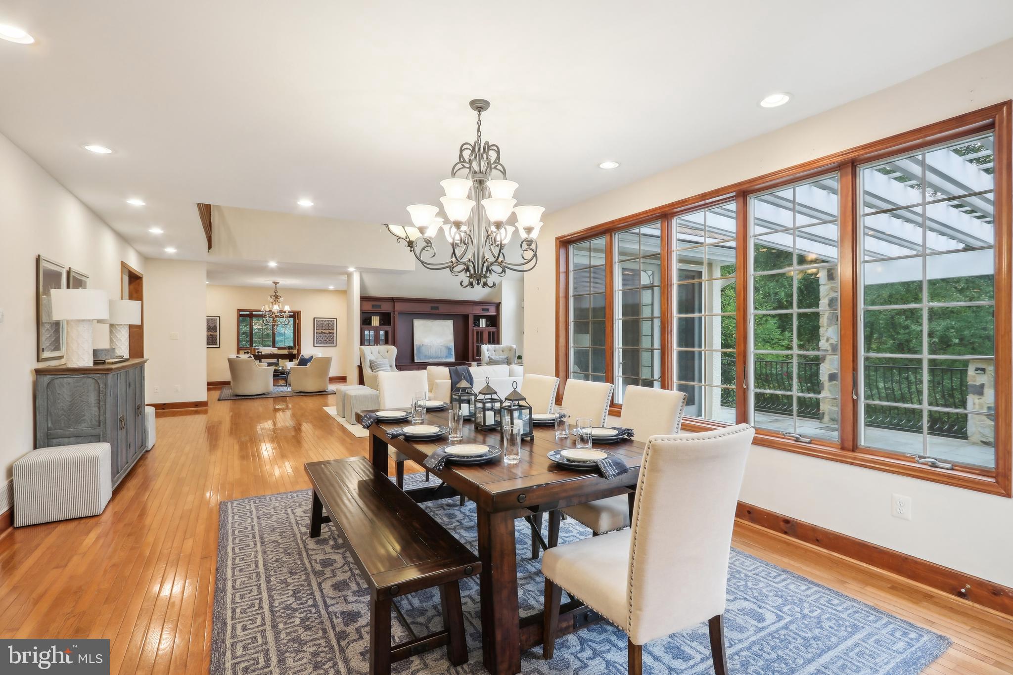 RADNOR HUNT - Residential