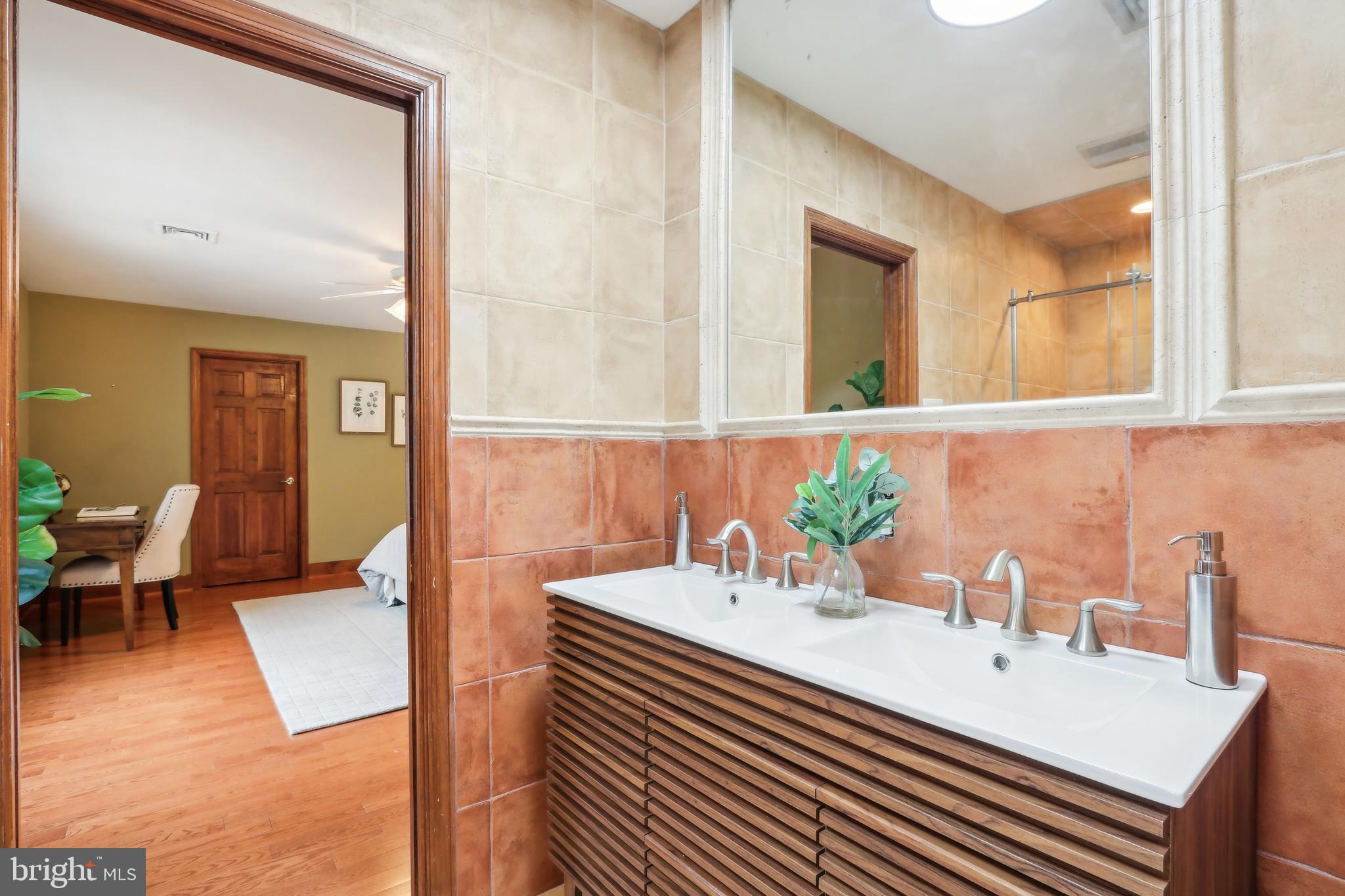 RADNOR HUNT - Residential