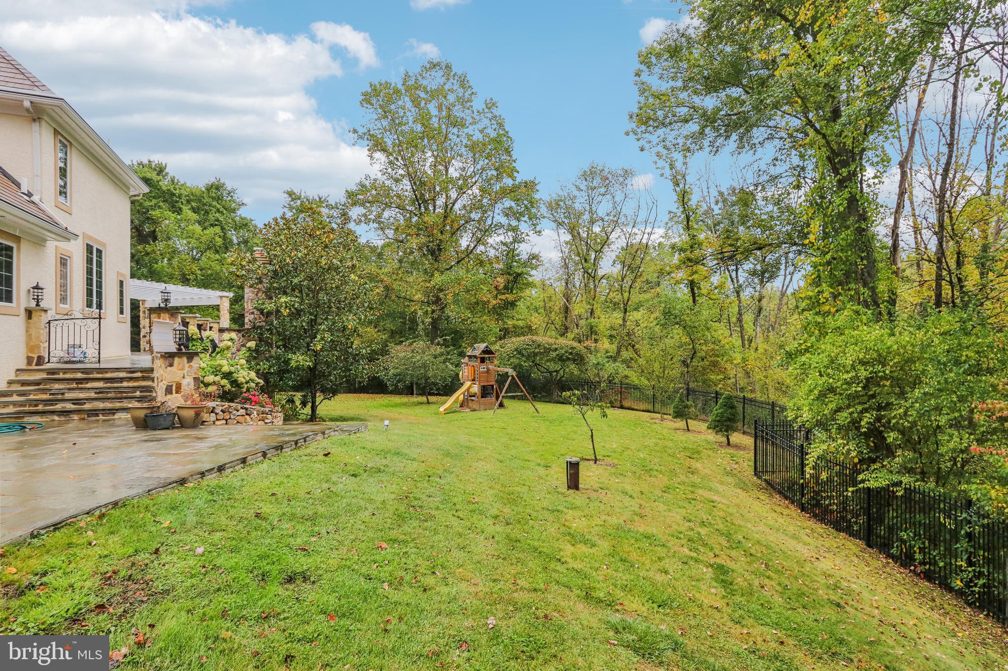 RADNOR HUNT - Residential