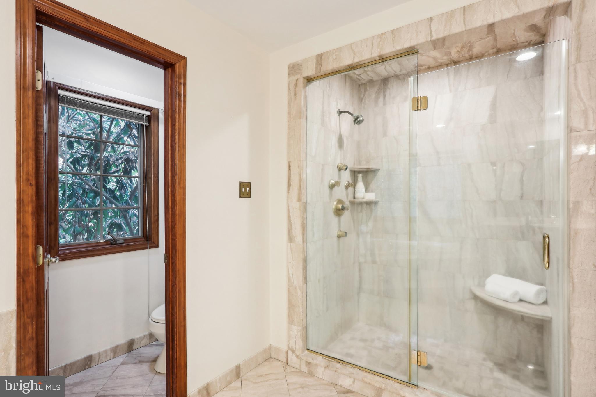 RADNOR HUNT - Residential