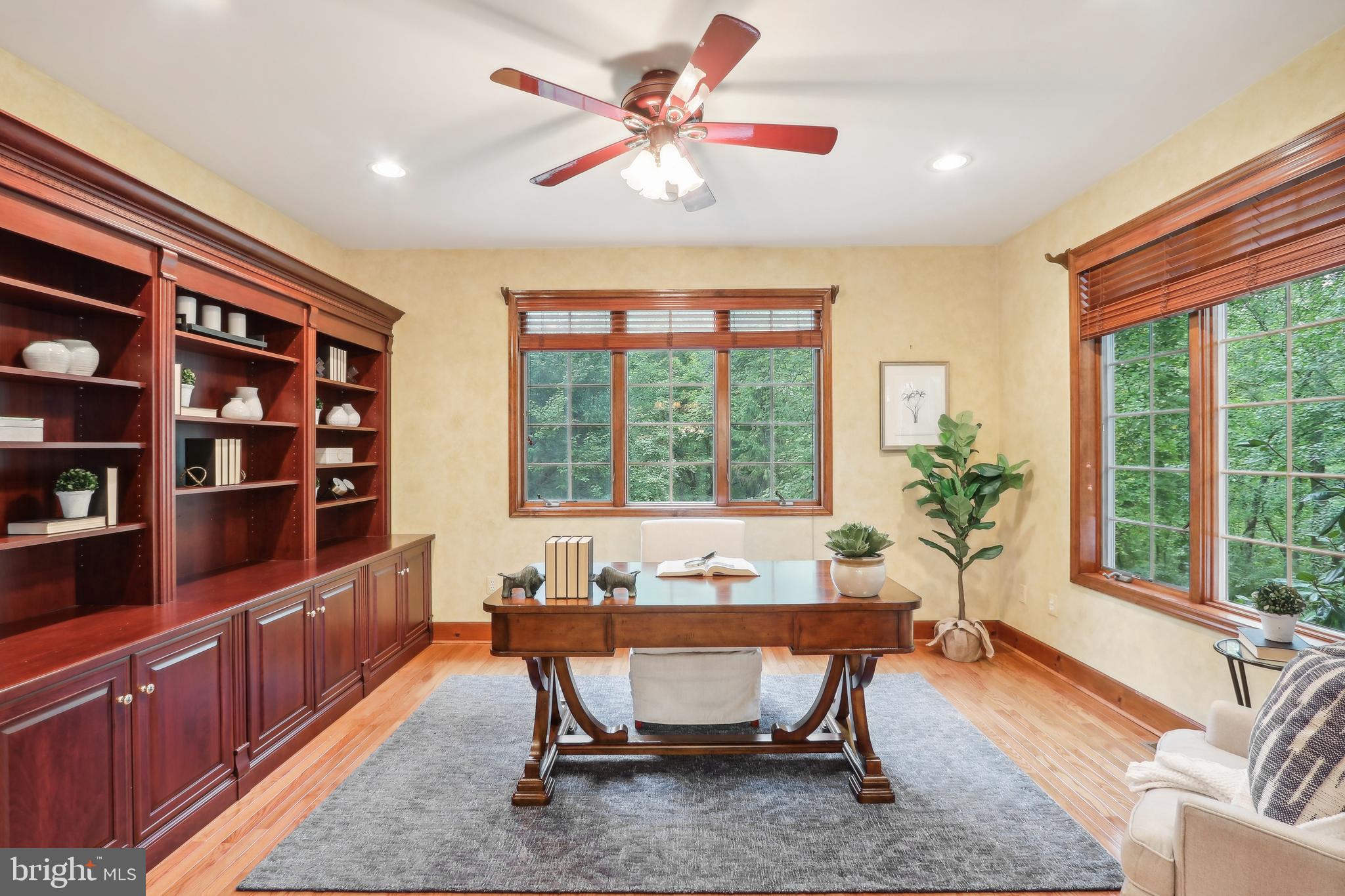 RADNOR HUNT - Residential