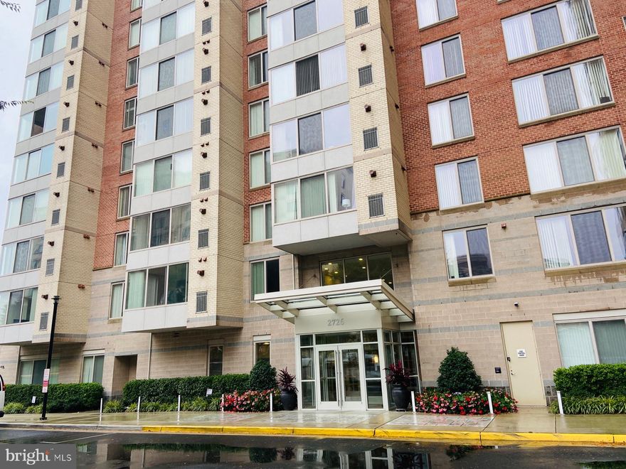 Spacious, Bright & Open! **The Perfect Rental for Professionals.** This like-new gorgeous 1 bedroom and 1 full bath luxury condo with a large balcony! Granite Countertops, Contemporary Lighting, Spacious Rooms with wonderful views & light-filled windows everywhere! All-season beautiful views from the spacious and private balcony. Includes all the amenities of the Wilton House with its rooftop pool (great spot to view the fireworks on the 4th) and lounge area. A fabulous clubhouse, game room, media room/meeting room on the ground level. Also, there is a business area and a 24-hour fitness center.  One assigned parking included in an underground covered garage.  Pet-friendly building, one pet is acceptable per unit - the building does not have a weight restriction for pets, unlike most Vienna condos. The best location! Walking distance to Dunn Loring-Merrifield Metro station on the Orange Line, Harris Teeter Supermarket & Pharmacy, restaurants, and shops. Driving takes just minutes to Merrifield's Mosaic District Center and Tysons Corner, and easy access to I66-495-50 & 29.