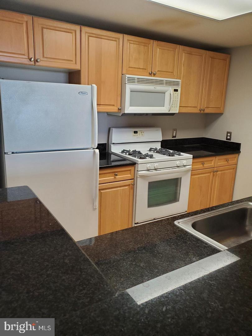 WILTON HOUSE - Residential Lease