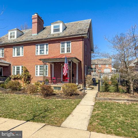 Townhouse For Sale - 1411 Garfield Avenue<br/> WYOMISSING, PA 19610