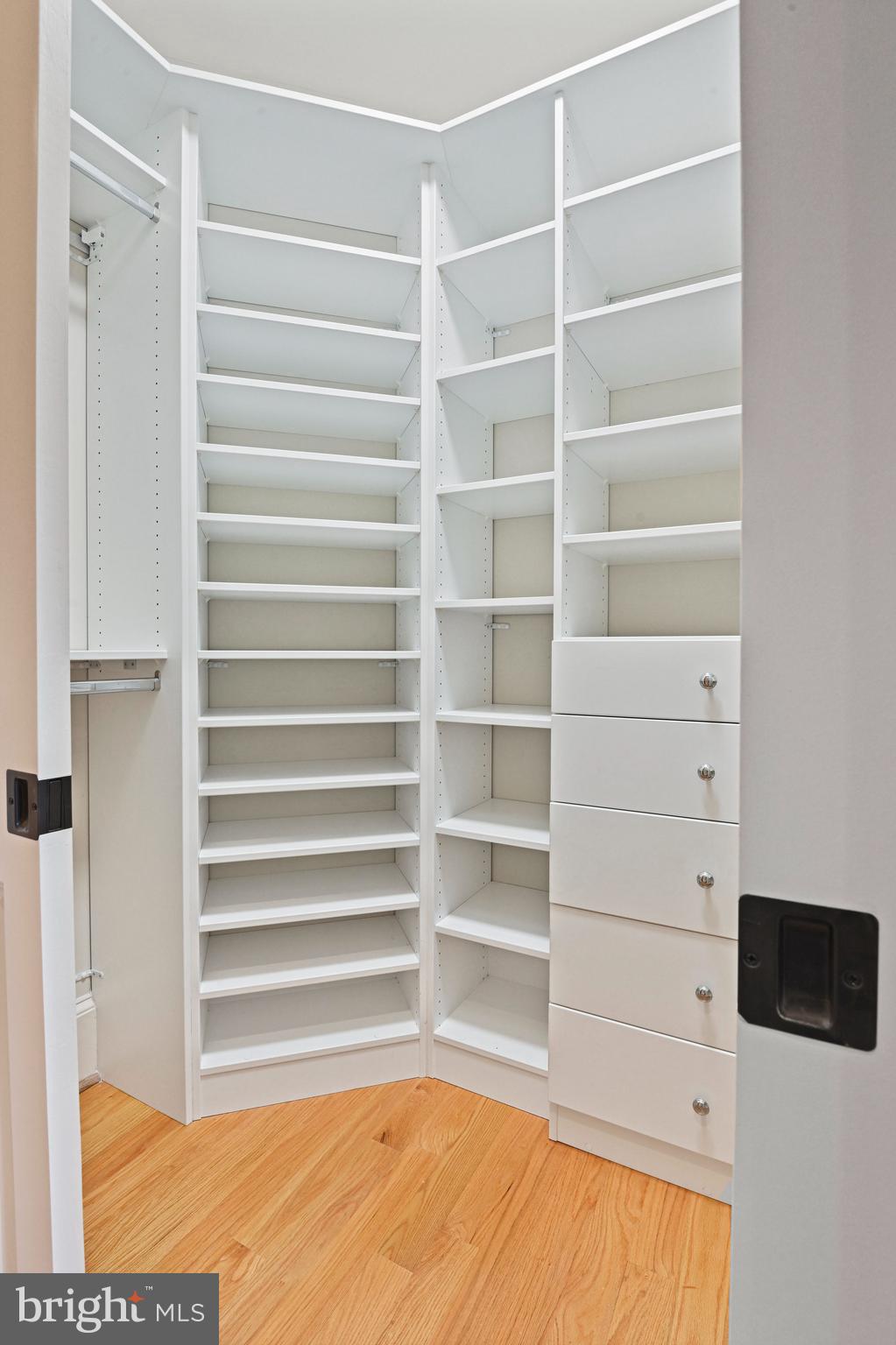 EL NIDO ESTATES - Residential