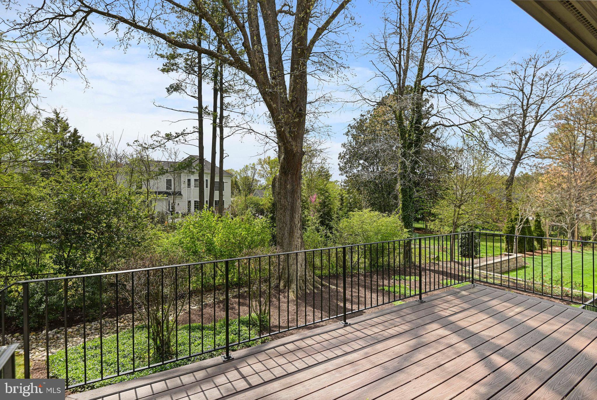 EL NIDO ESTATES - Residential