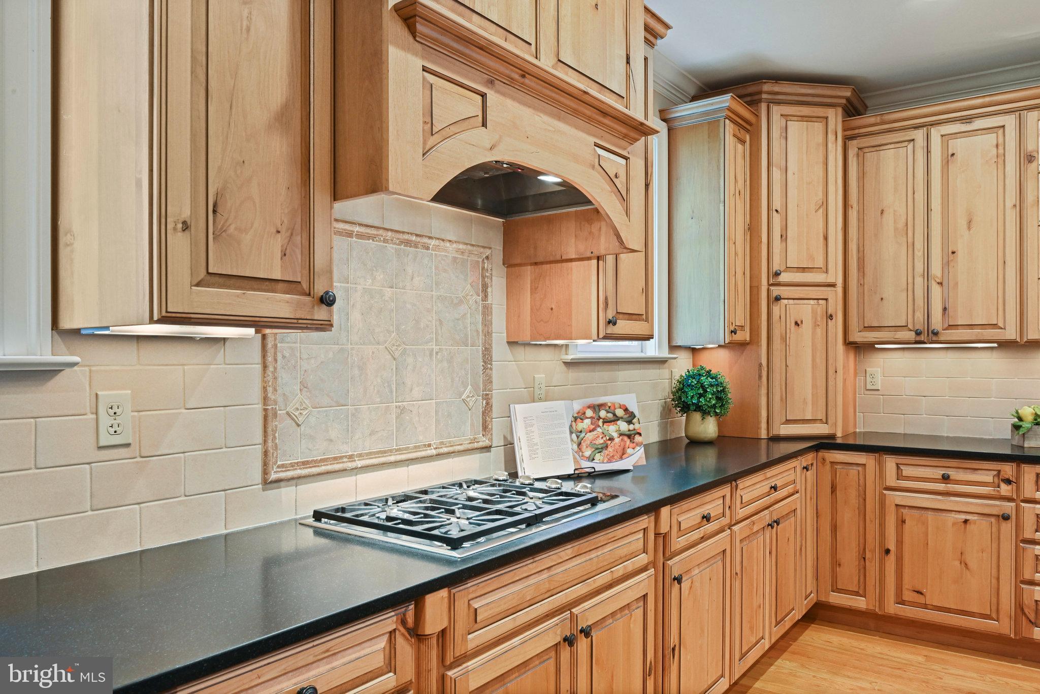 EL NIDO ESTATES - Residential