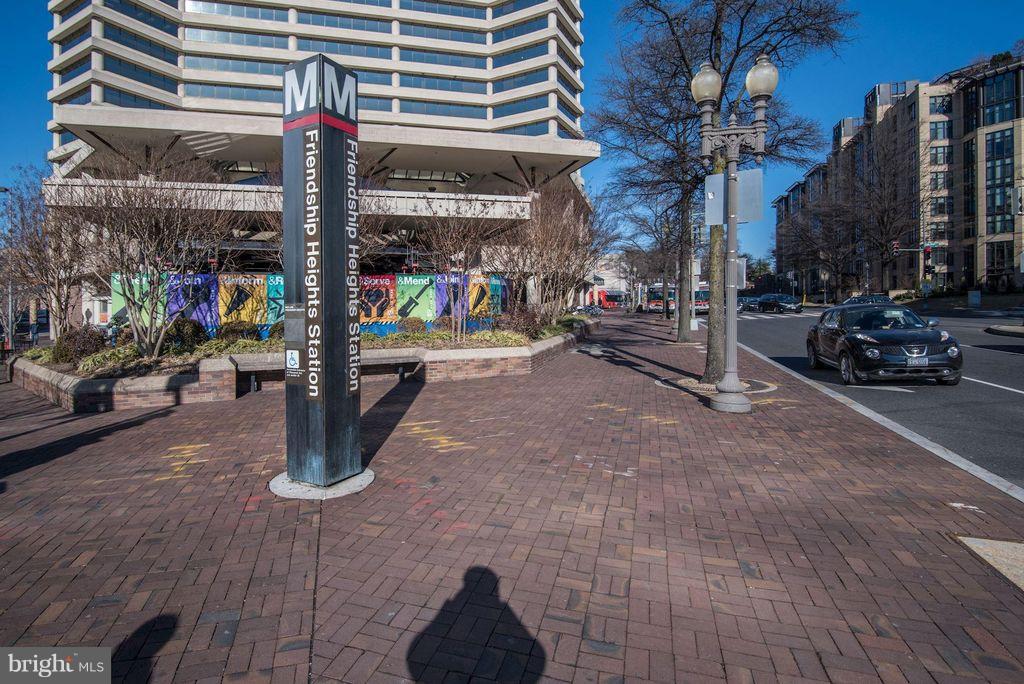 THE ELIZABETH - Residential Lease