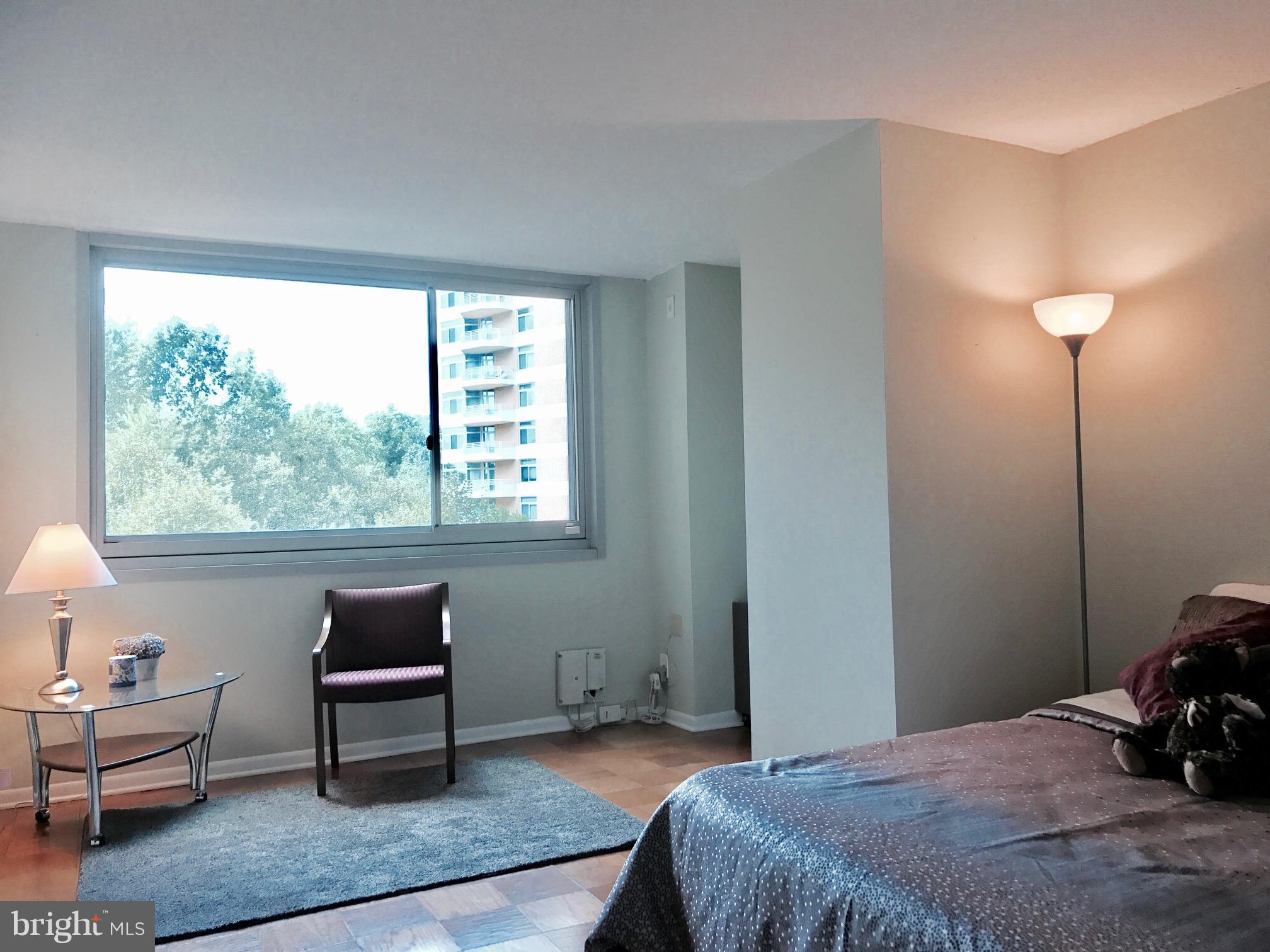 THE ELIZABETH - Residential Lease