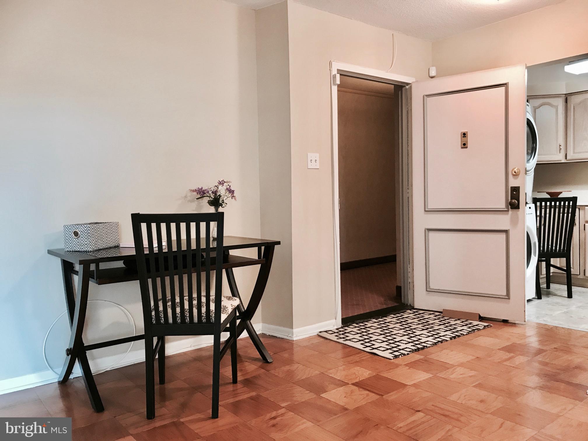 THE ELIZABETH - Residential Lease