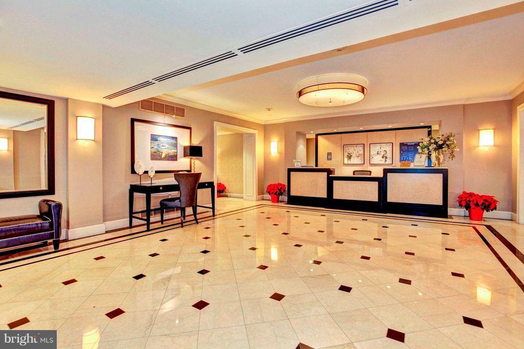 THE ELIZABETH - Residential Lease