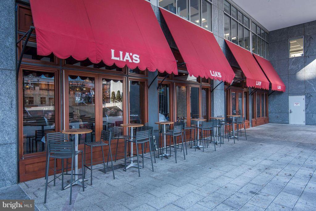 THE ELIZABETH - Residential Lease