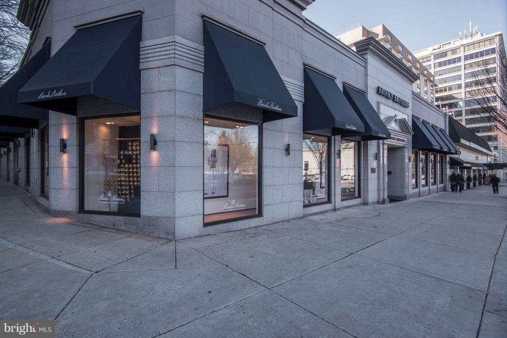 THE ELIZABETH - Residential Lease