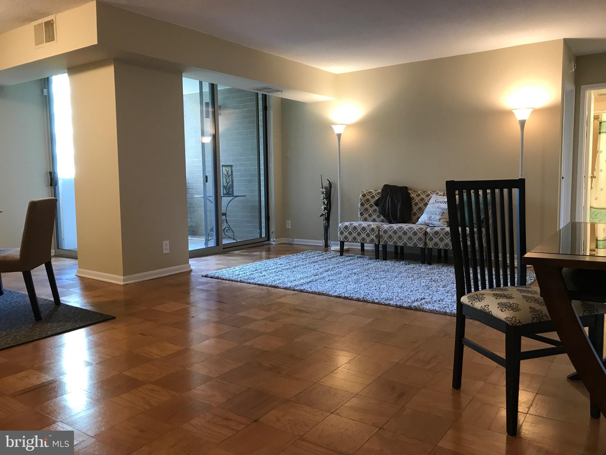 THE ELIZABETH - Residential Lease