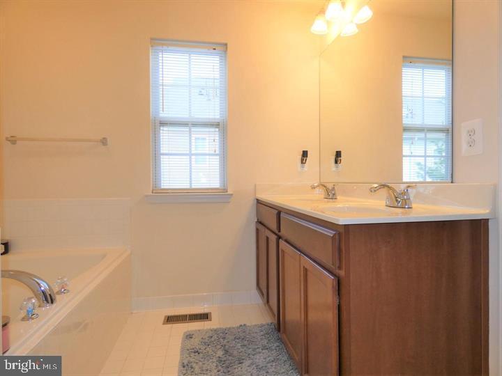 4911 POTOMAC HIGHLANDS CIRCLE