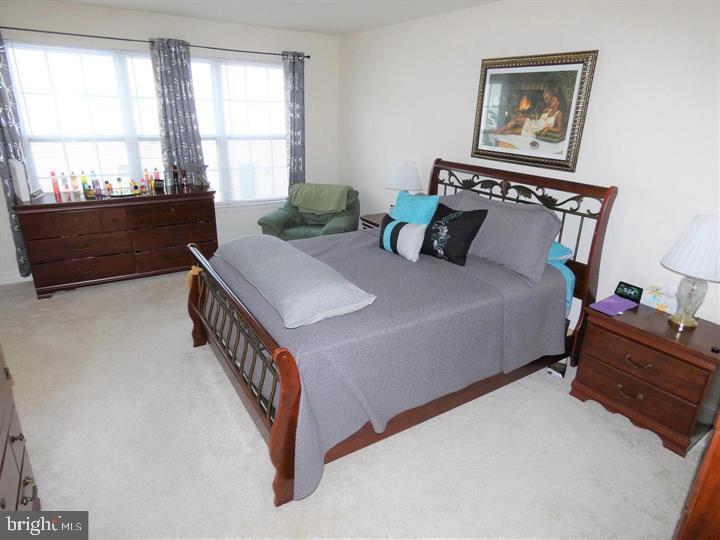 TRIANGLE HIGHLANDS CONDO - Residential