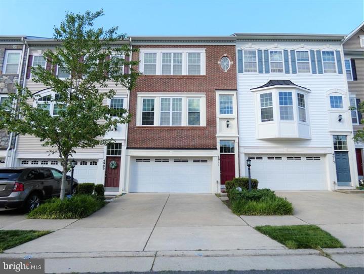 TRIANGLE HIGHLANDS CONDO - Residential