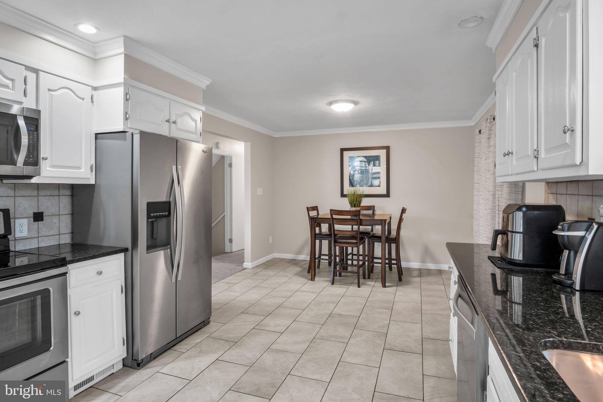7894 MANOR DRIVE
