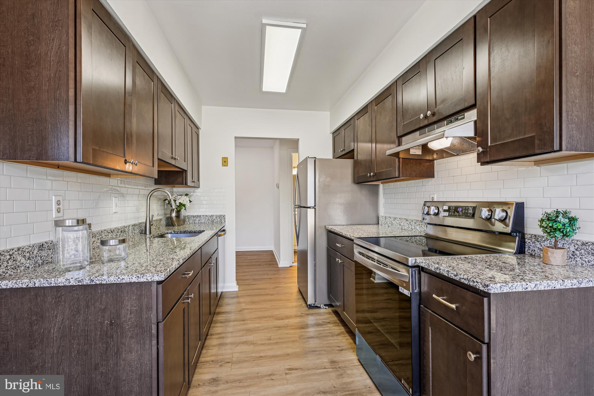 HOMELAND VILLAGE - Residential