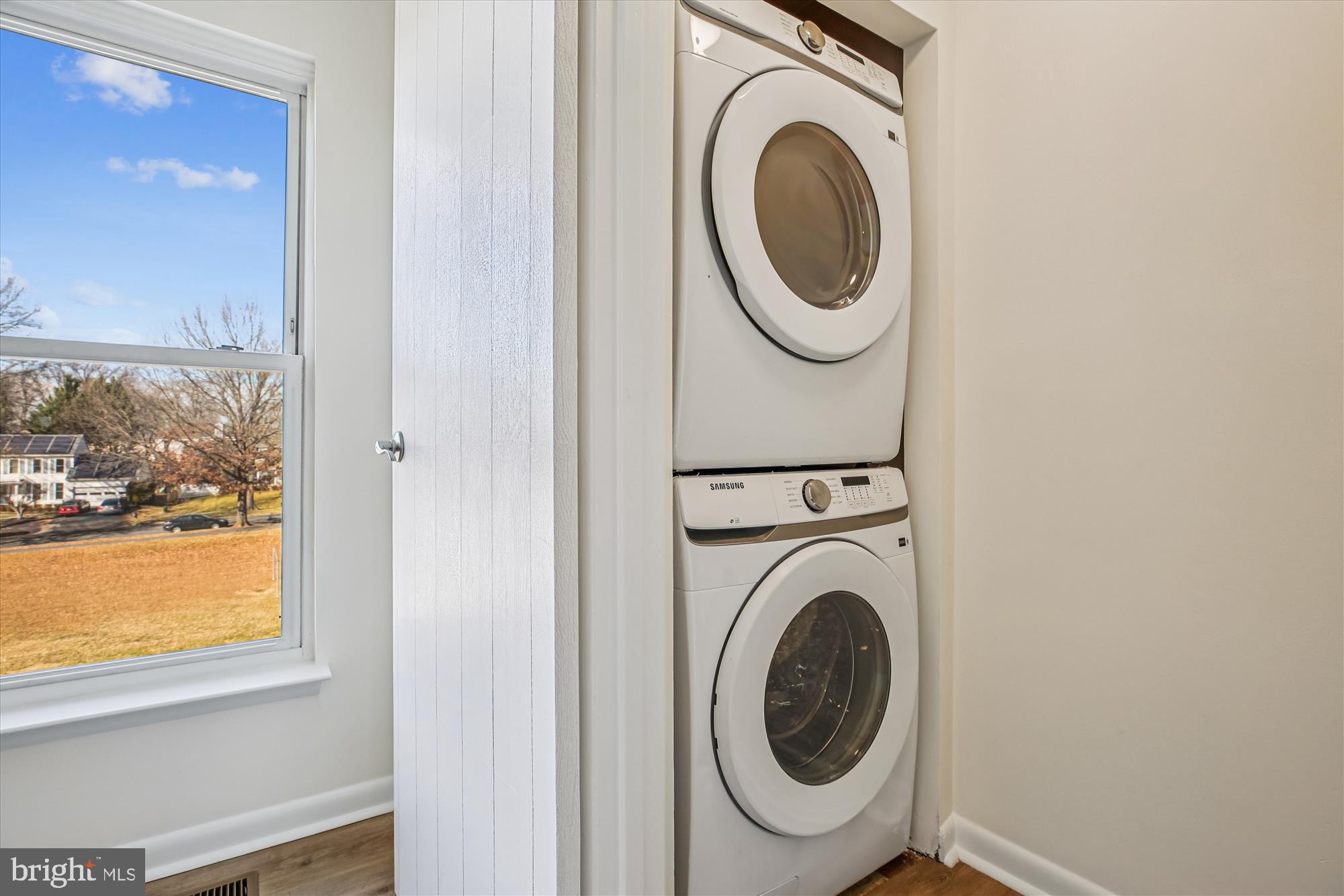 HOMELAND VILLAGE - Residential