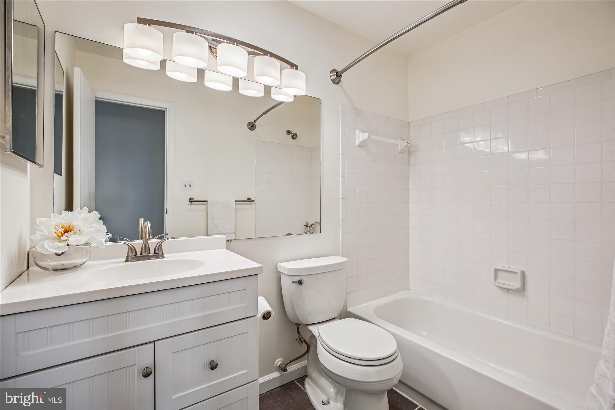 HOMELAND VILLAGE - Residential