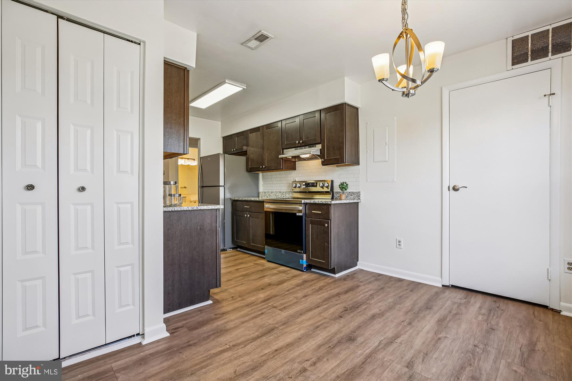 HOMELAND VILLAGE - Residential