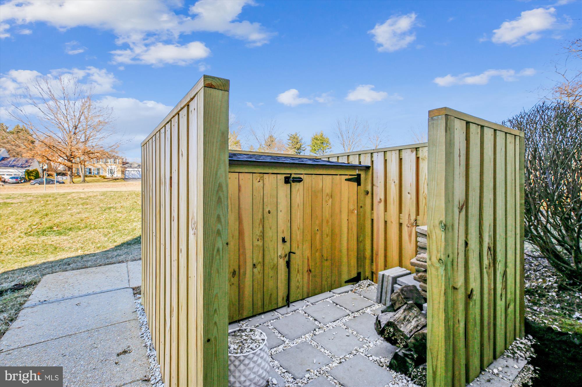 HOMELAND VILLAGE - Residential