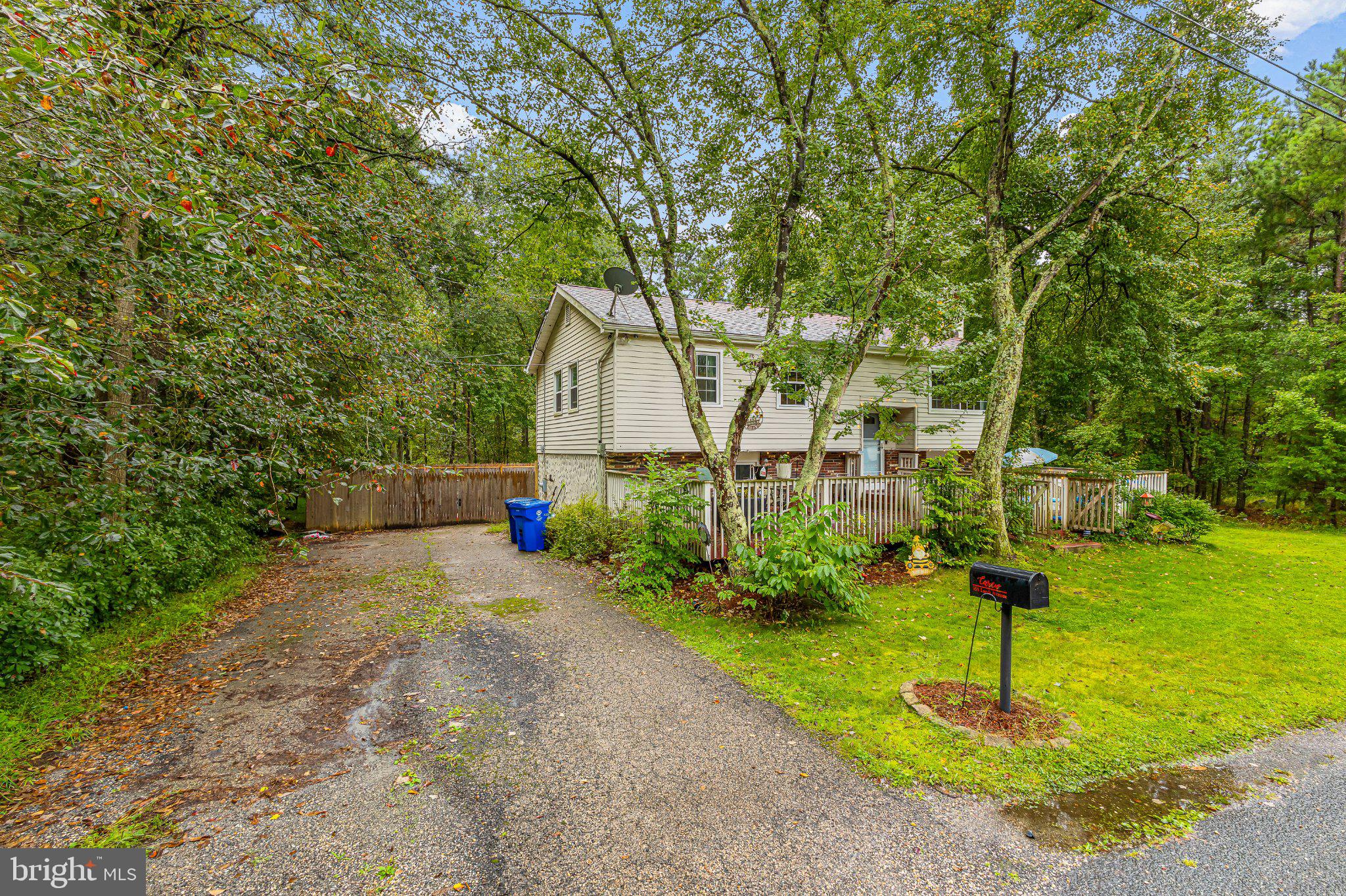 558 LARCH AVENUE