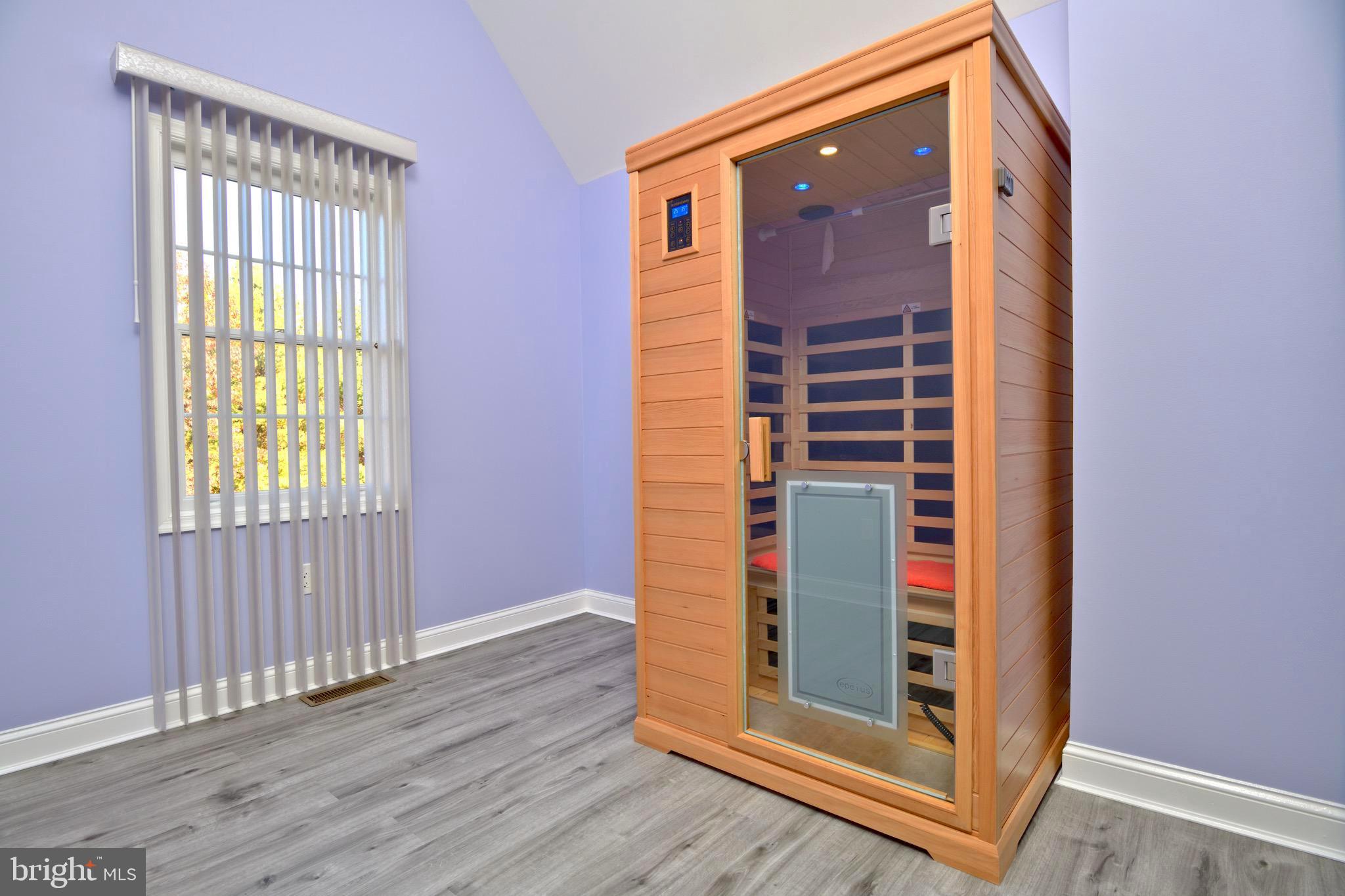 HEATHER LEA - Residential