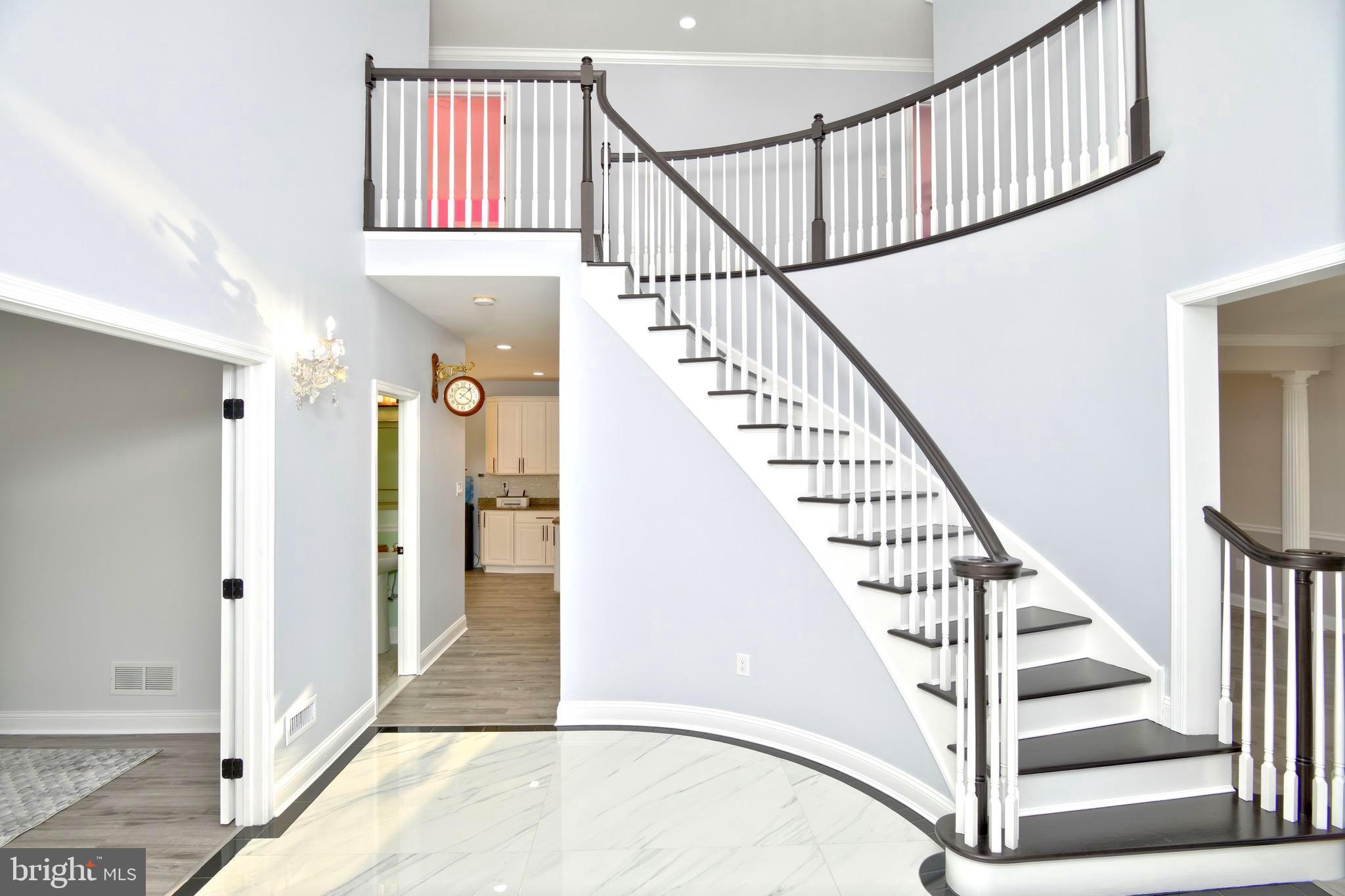 HEATHER LEA - Residential