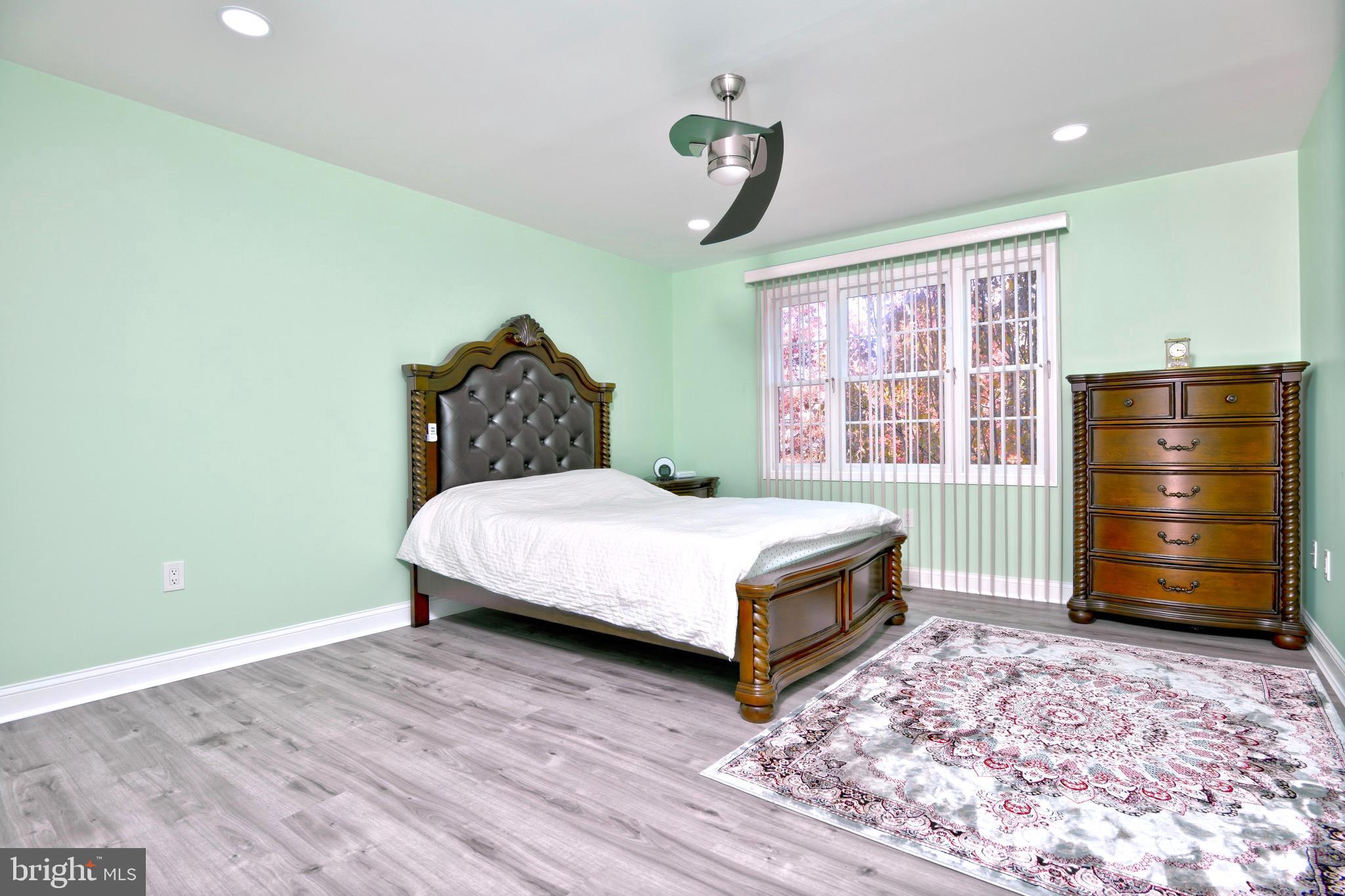 HEATHER LEA - Residential