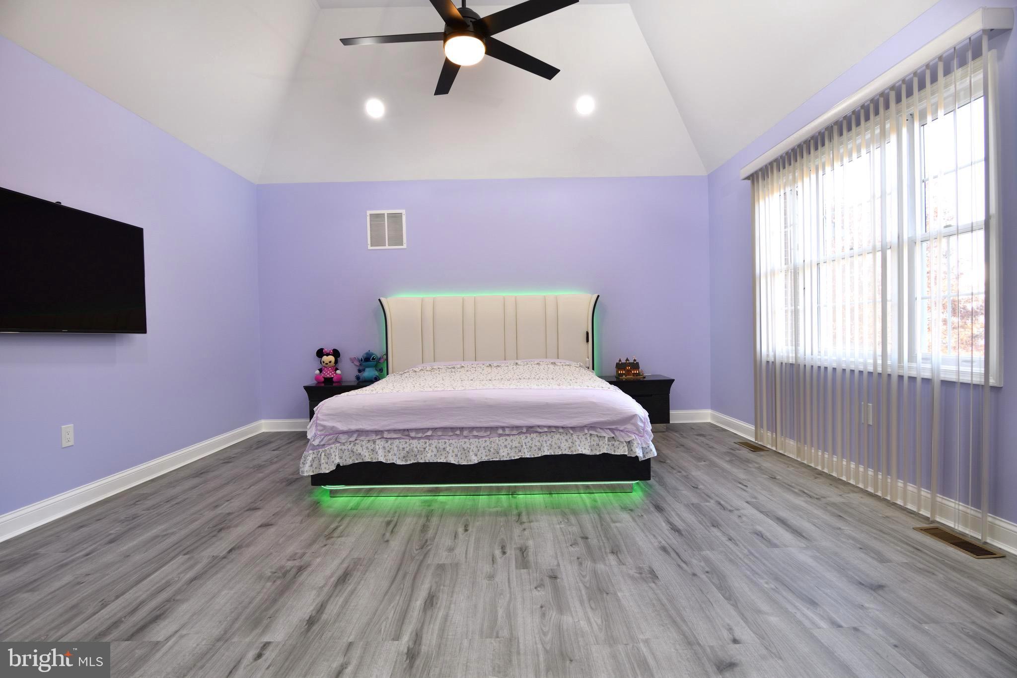 HEATHER LEA - Residential