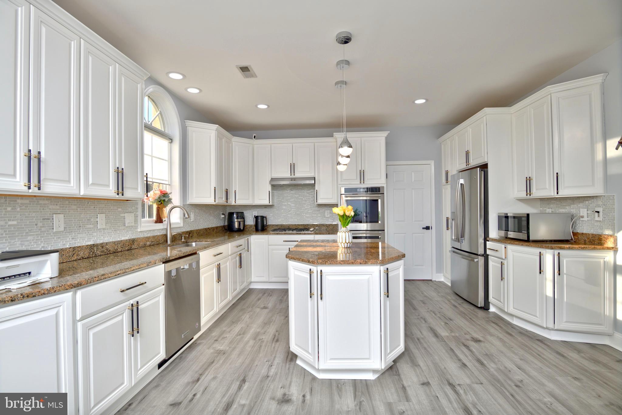 HEATHER LEA - Residential