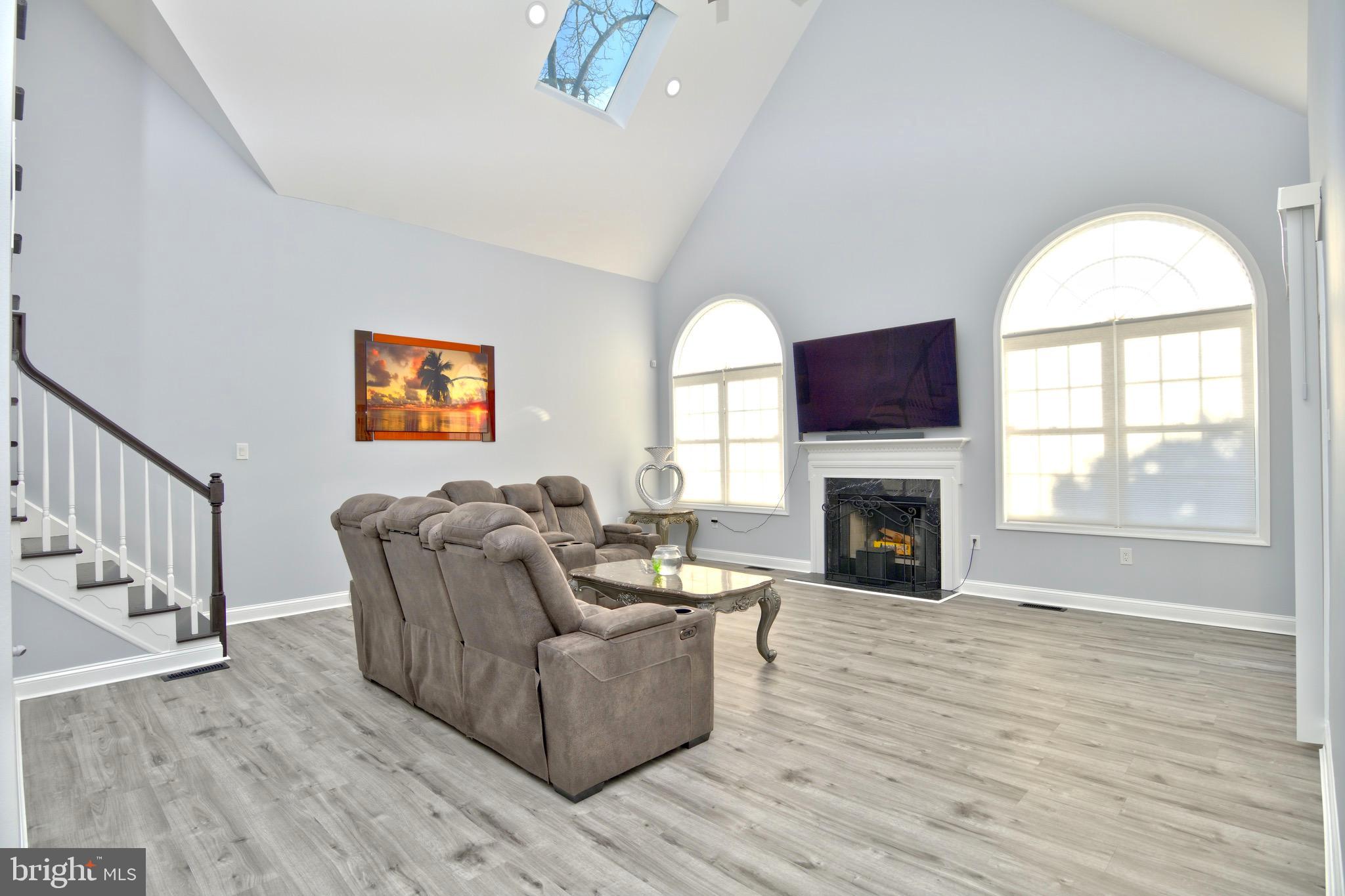 HEATHER LEA - Residential