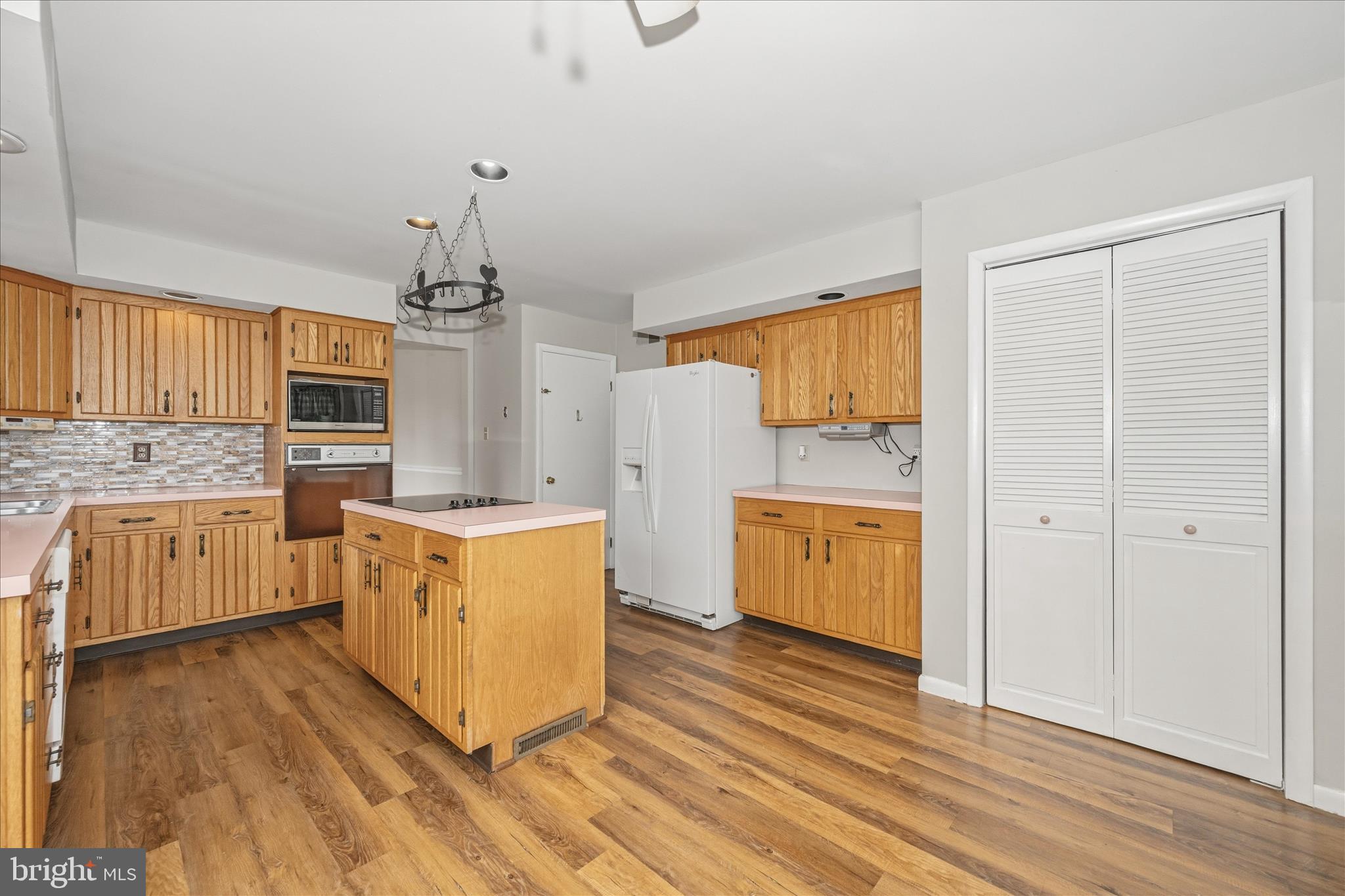 GRAYSTONE HILLS - Residential