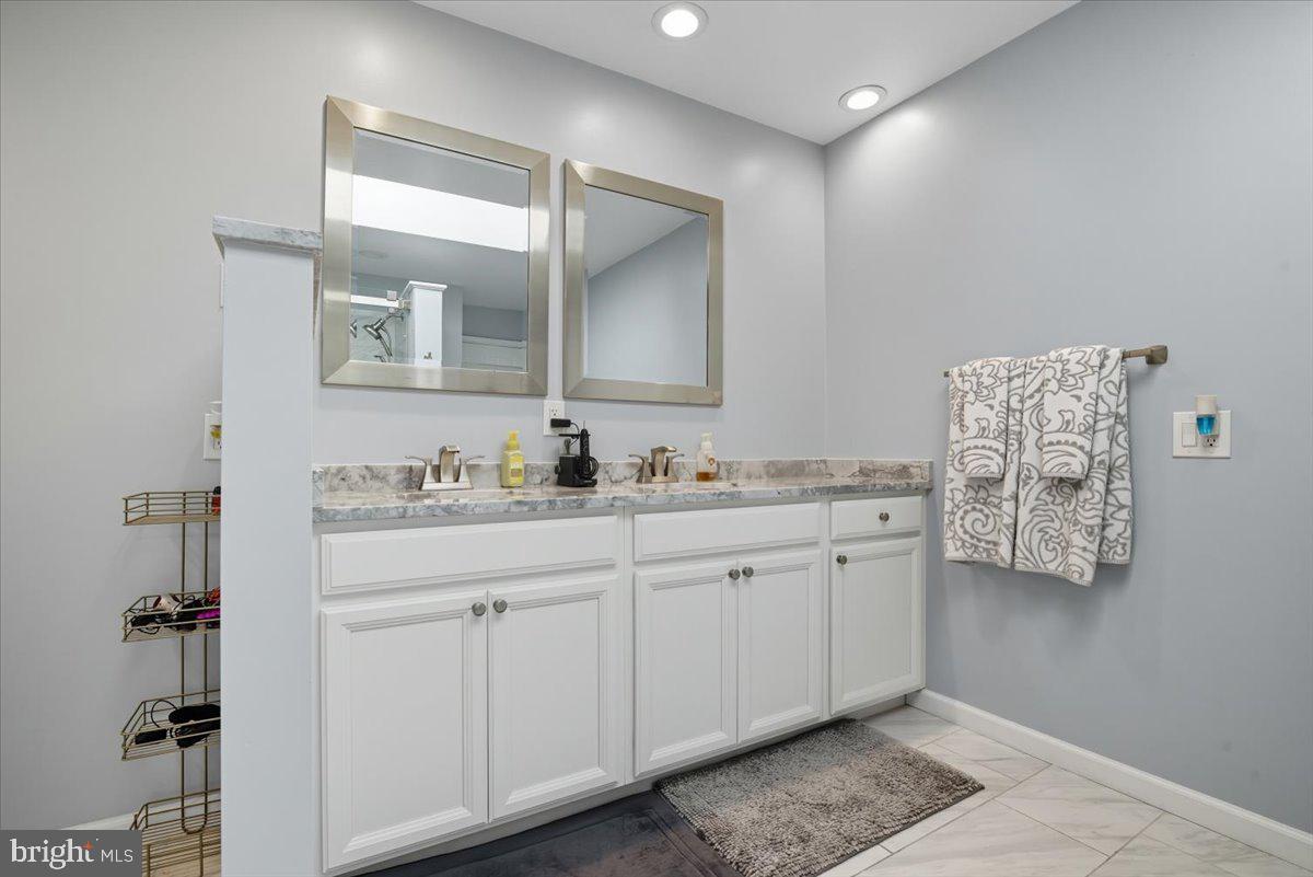 SYCAMORE HILLS - Residential