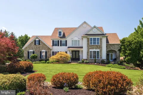 93 Hearthstone Circle, Phoenixville, PA MLS: PACT2123932