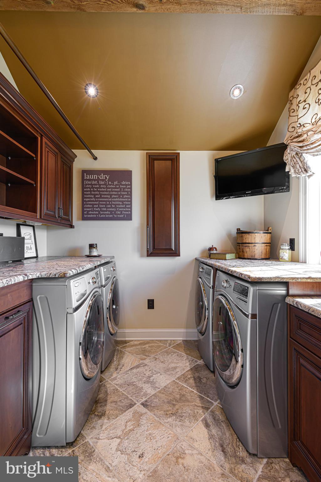 KIMBERTON HUNT - Residential
