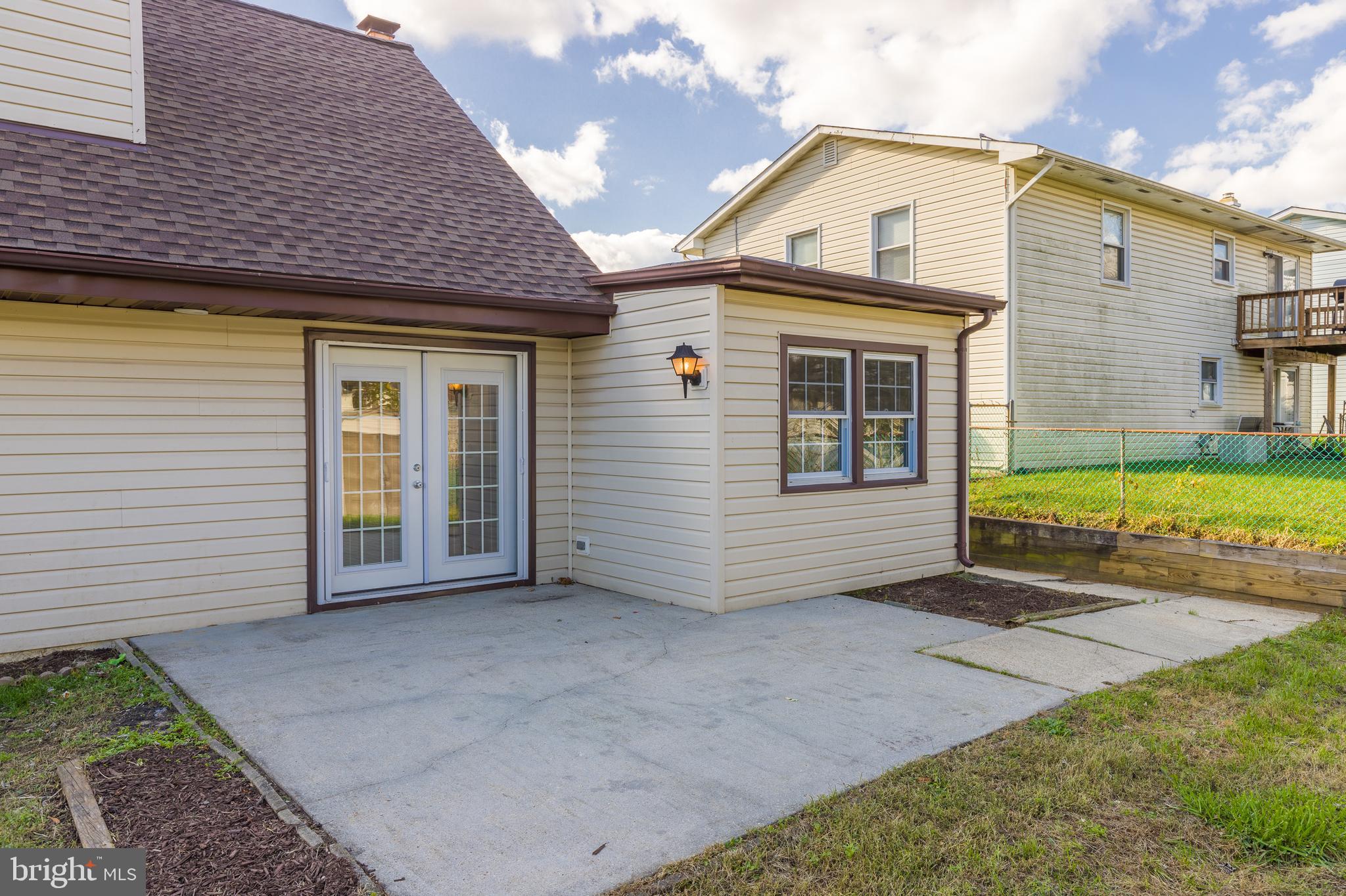 THE PROVINCES - Residential