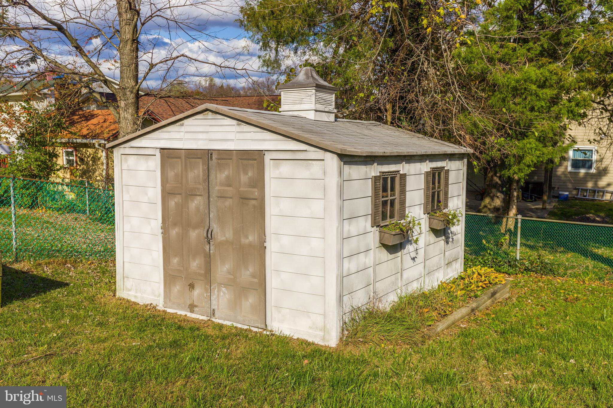 THE PROVINCES - Residential